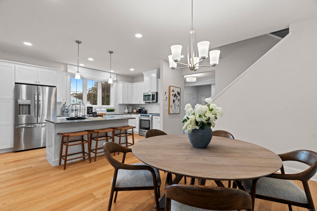 Condo in Oxford, Connecticut, United States 1 - 18100660