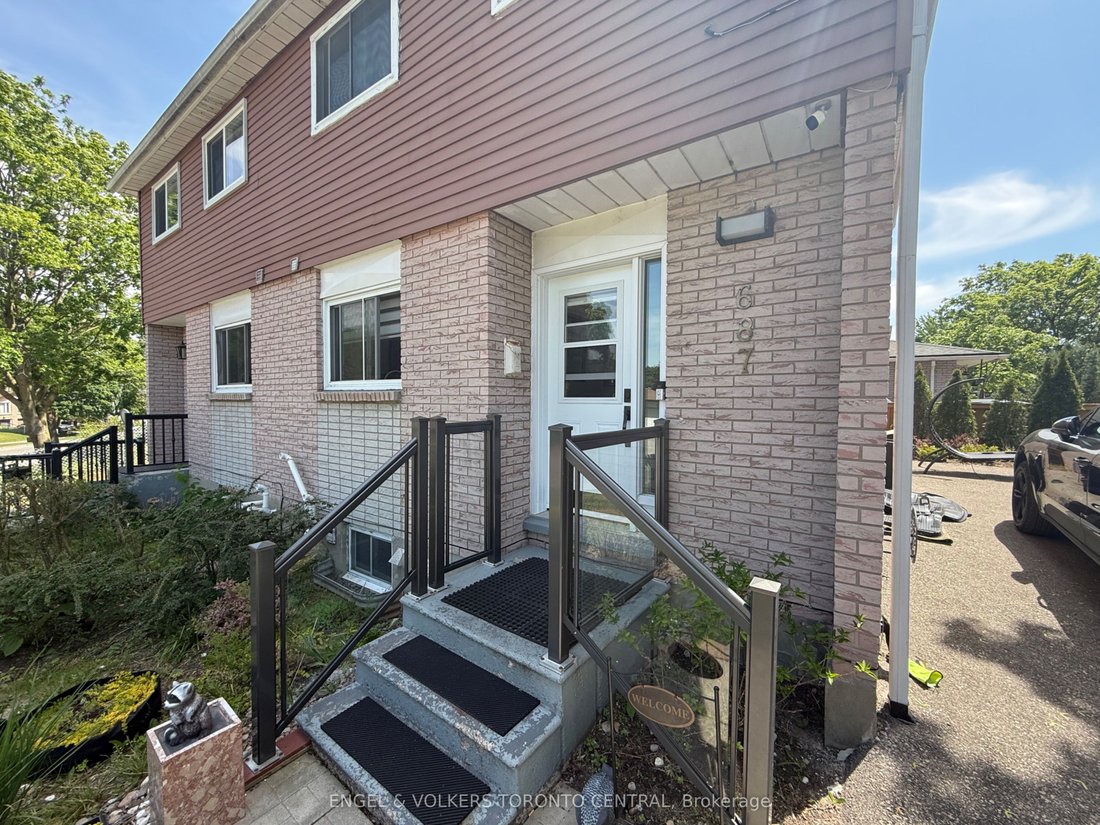 House in Guelph, Ontario, Canada 2 - 18103271