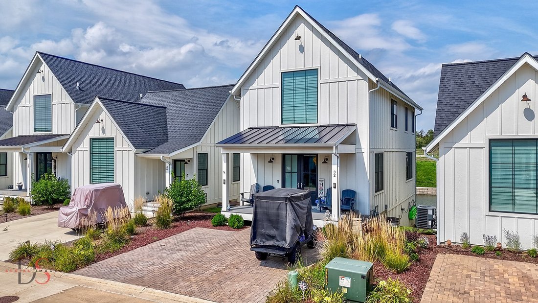 House in Ottawa, Illinois, United States 2 - 18102971