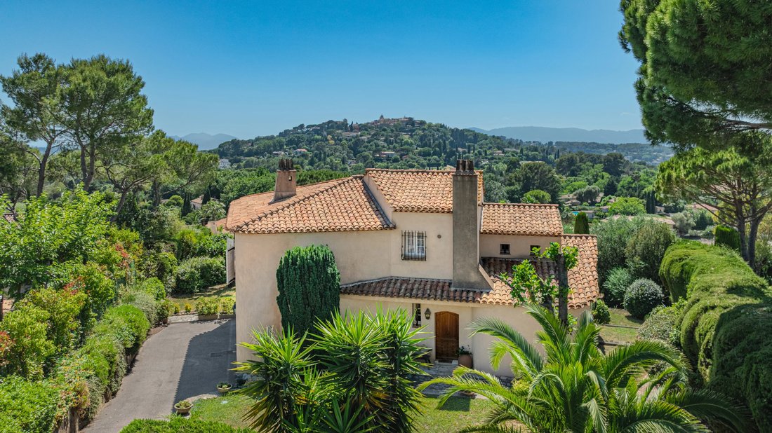 Villa in Mougins, Provence-Alpes-Côte d'Azur, France 2 - 18093870