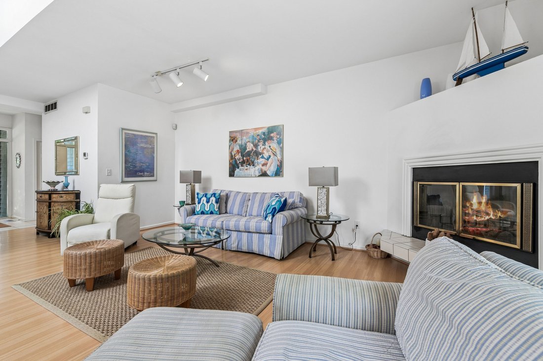 Southampton, New York, United States 5 - 18101586