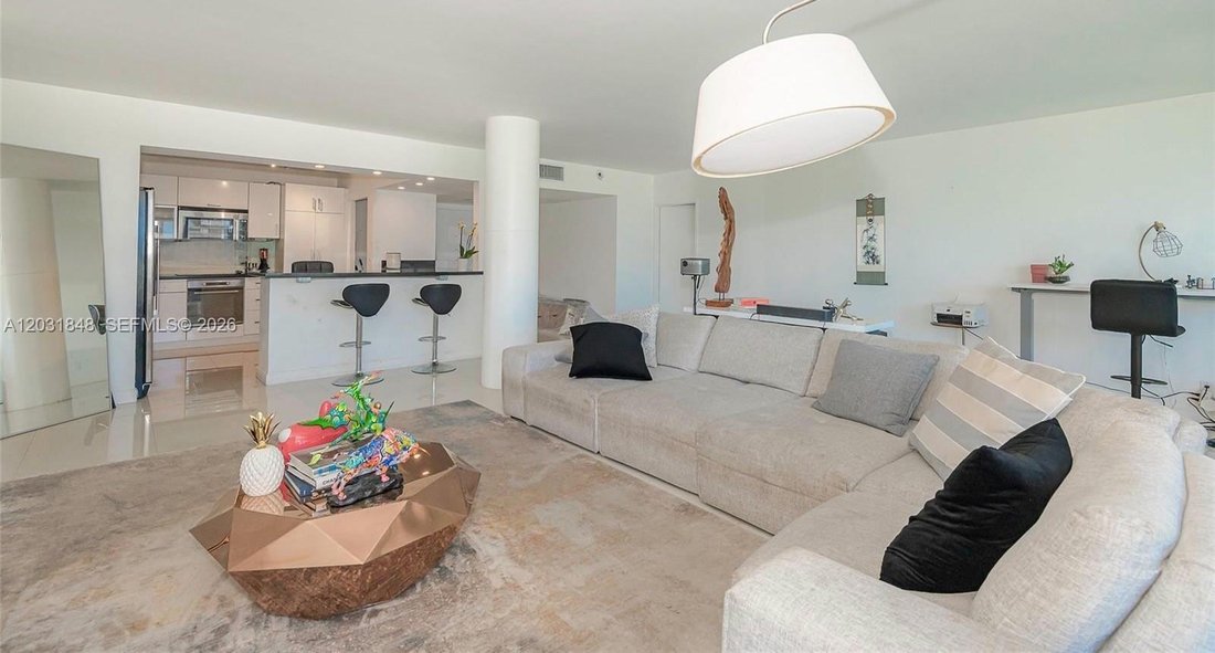 Condo in Miami Beach, Florida, United States 4 - 18096056