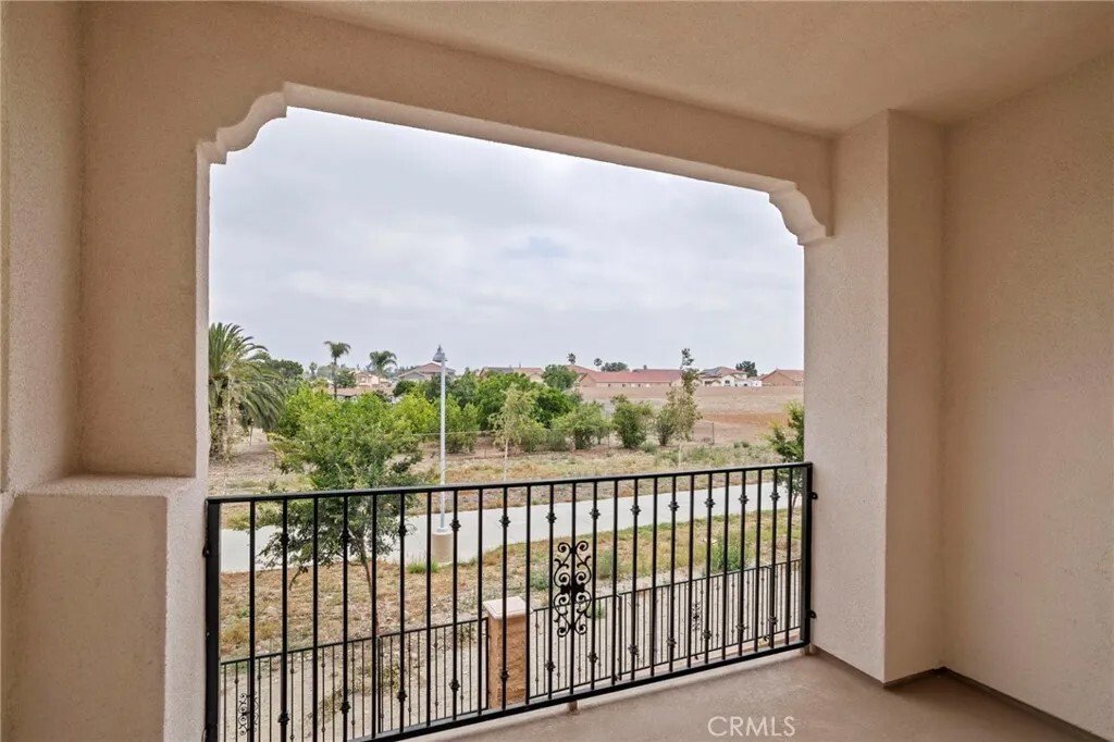 Fontana, California, United States 5 - 18095496