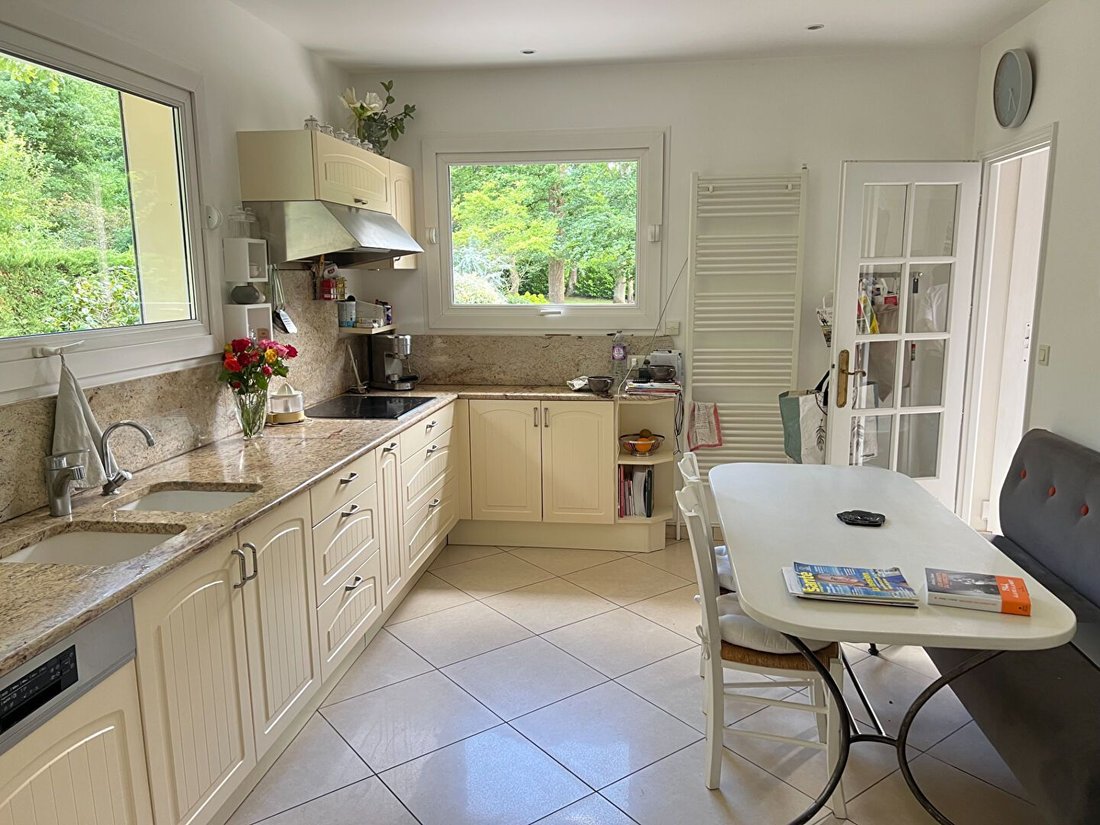 House in Ouest, Lamorlaye, France 4 - 18096010