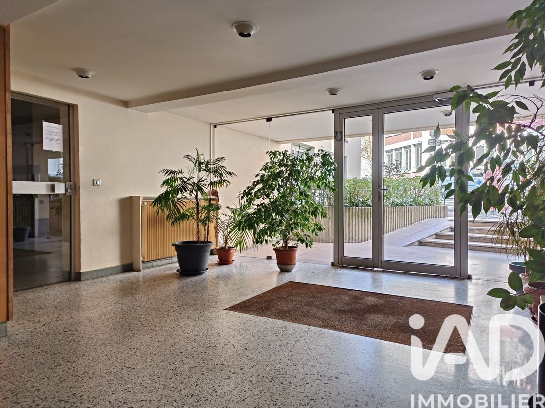 Apartment in Gambetta, Paris 20e Arrondissement, Paris 2 - 18097147