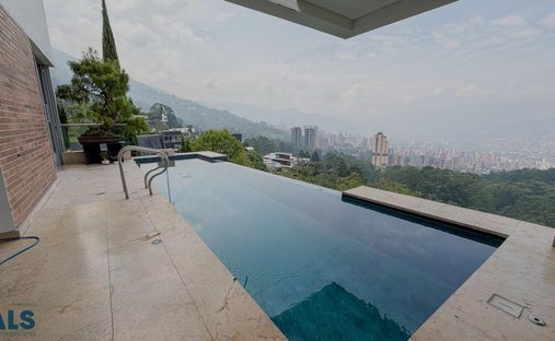 House in Santa Elena, Antioquia, Colombia 1