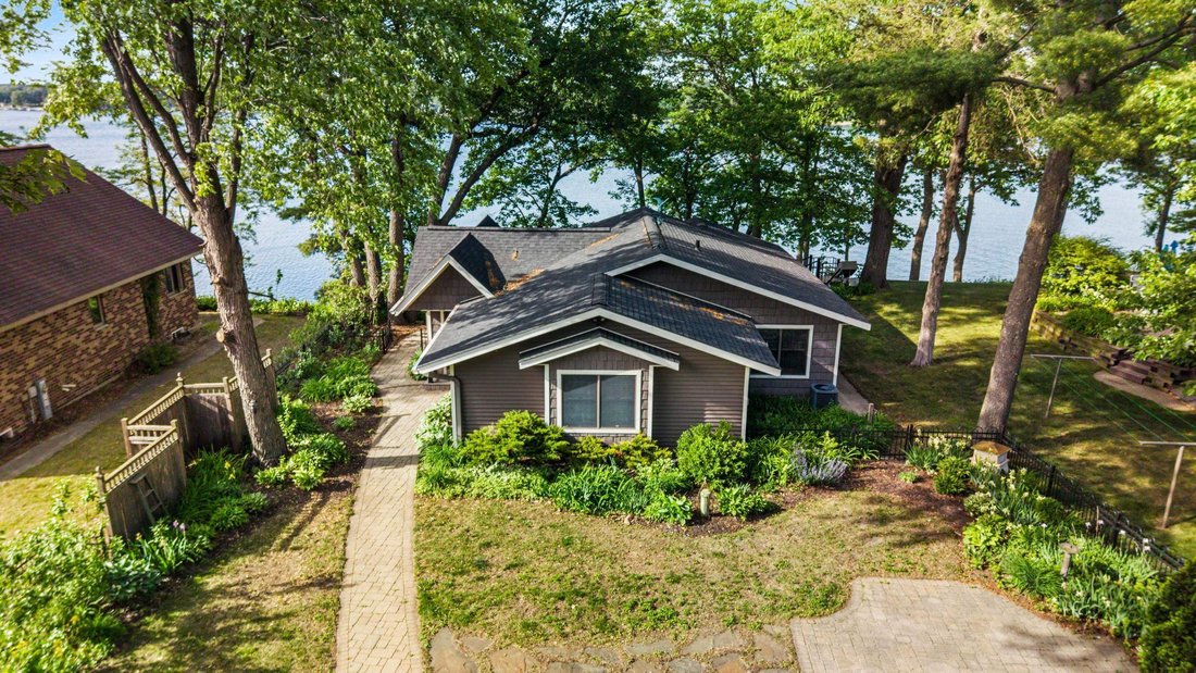 House in Wautoma, Wisconsin, United States 3 - 18095883
