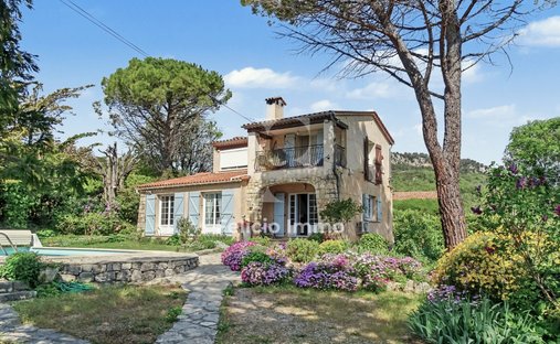 House in Châteauneuf-Grasse, Provence-Alpes-Côte d'Azur, France 1