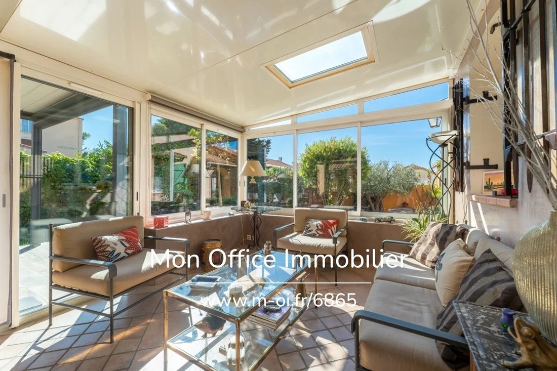 Villa in Le Village-L'Esperon, Sausset-les-Pins, France 5 - 18091268