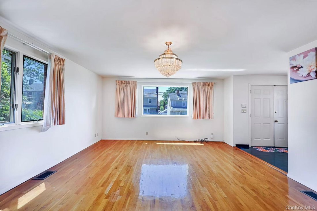 House in New York, New York, United States 4 - 18098197
