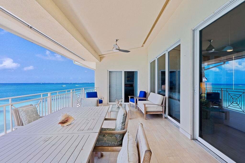 Condo in George Town, George Town, Cayman Islands 4 - 18093539