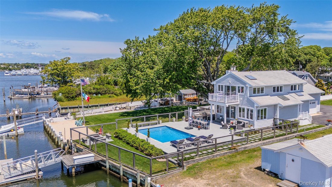 House in Aquebogue, New York, United States 1 - 18065684