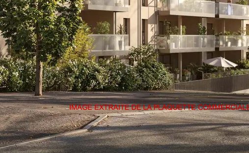 Land in Port, Ouistreham, France 1