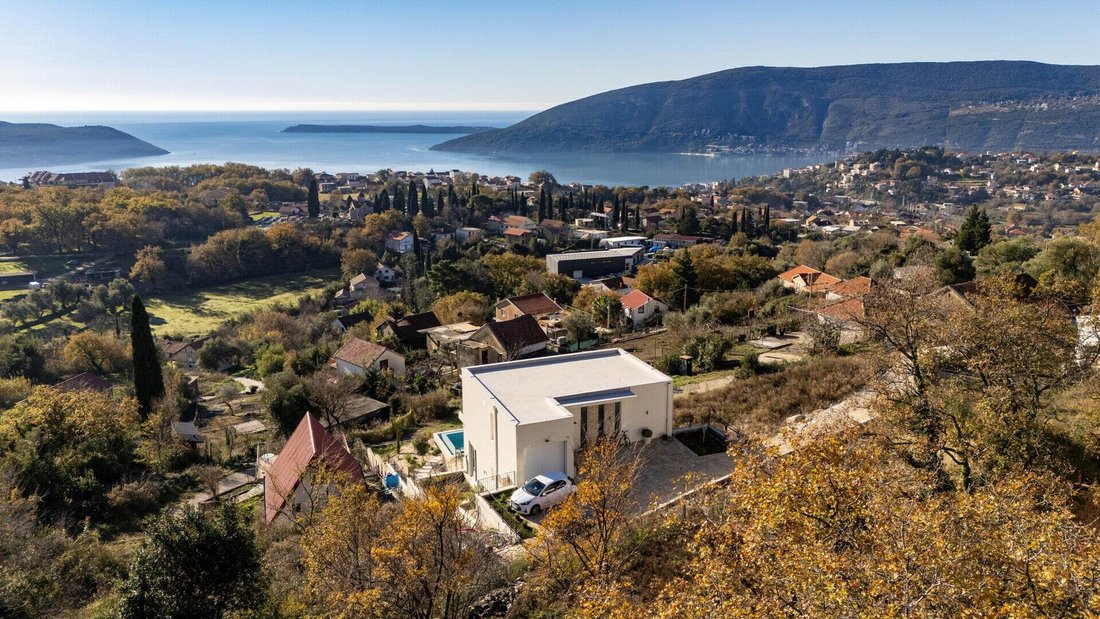 Villa in Podi, Herceg Novi Municipality, Montenegro 1 - 16503876