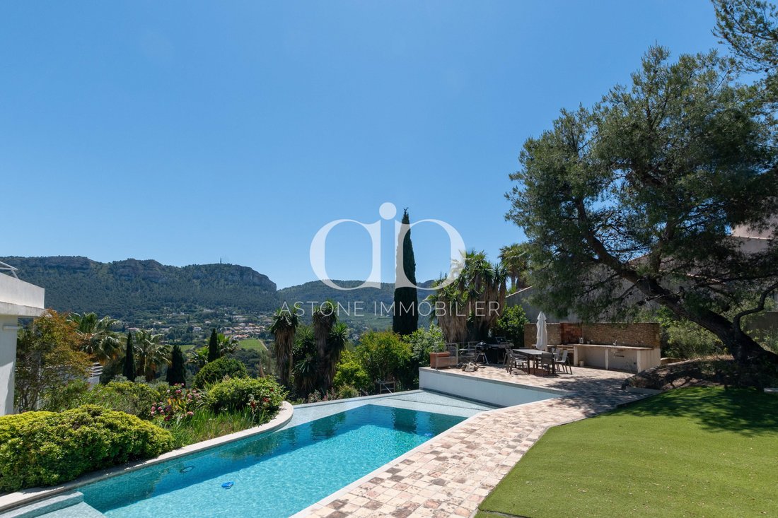 House in Cassis, Provence-Alpes-Côte d'Azur, France 2 - 18107283