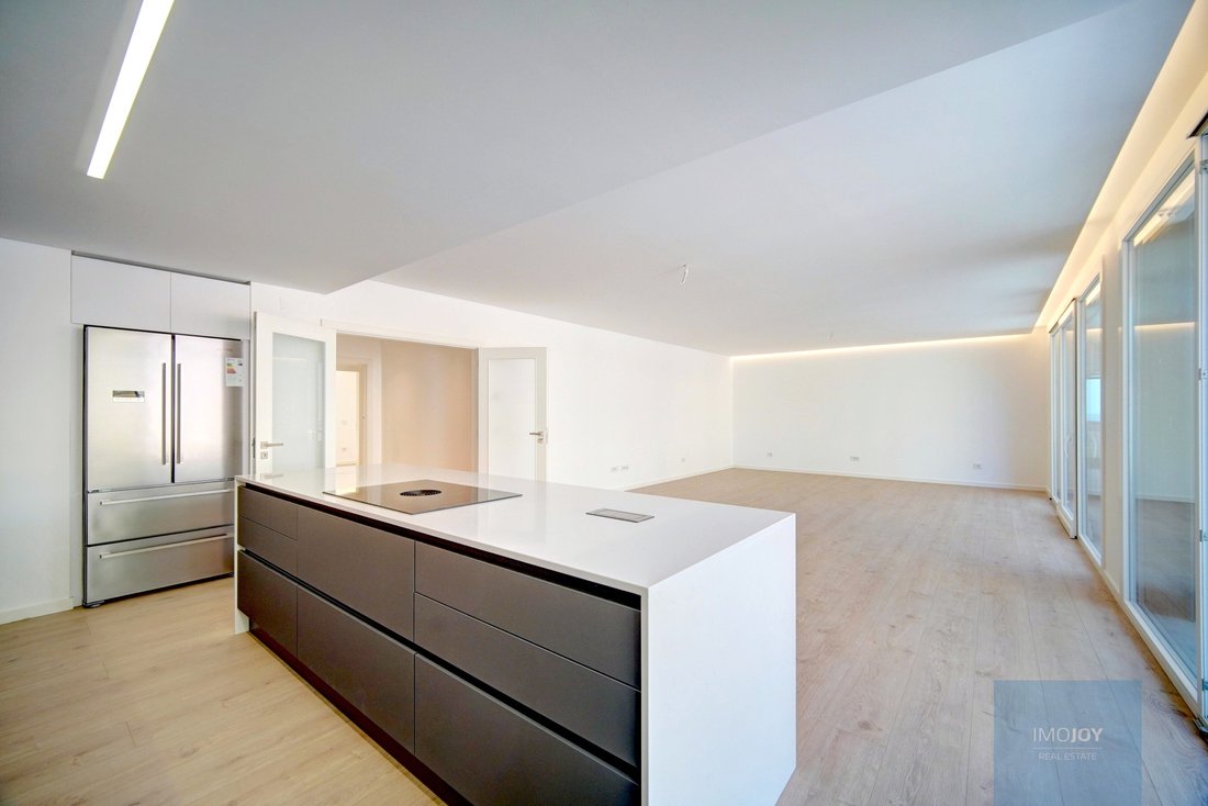 Apartment in Parede, Lisbon, Portugal 2 - 15866273