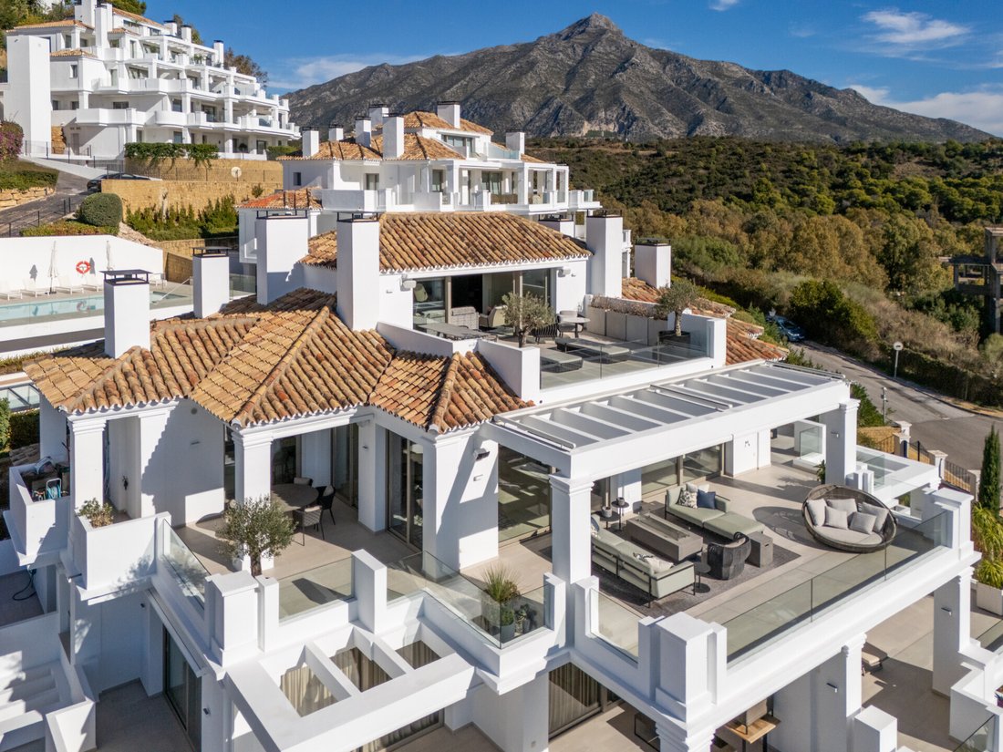 Apartment in Puerto Banus, Marbella, Spain 2 - 18107148