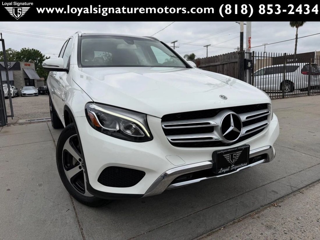 Suv in Van Nuys, CA, United States 1 - 18103858