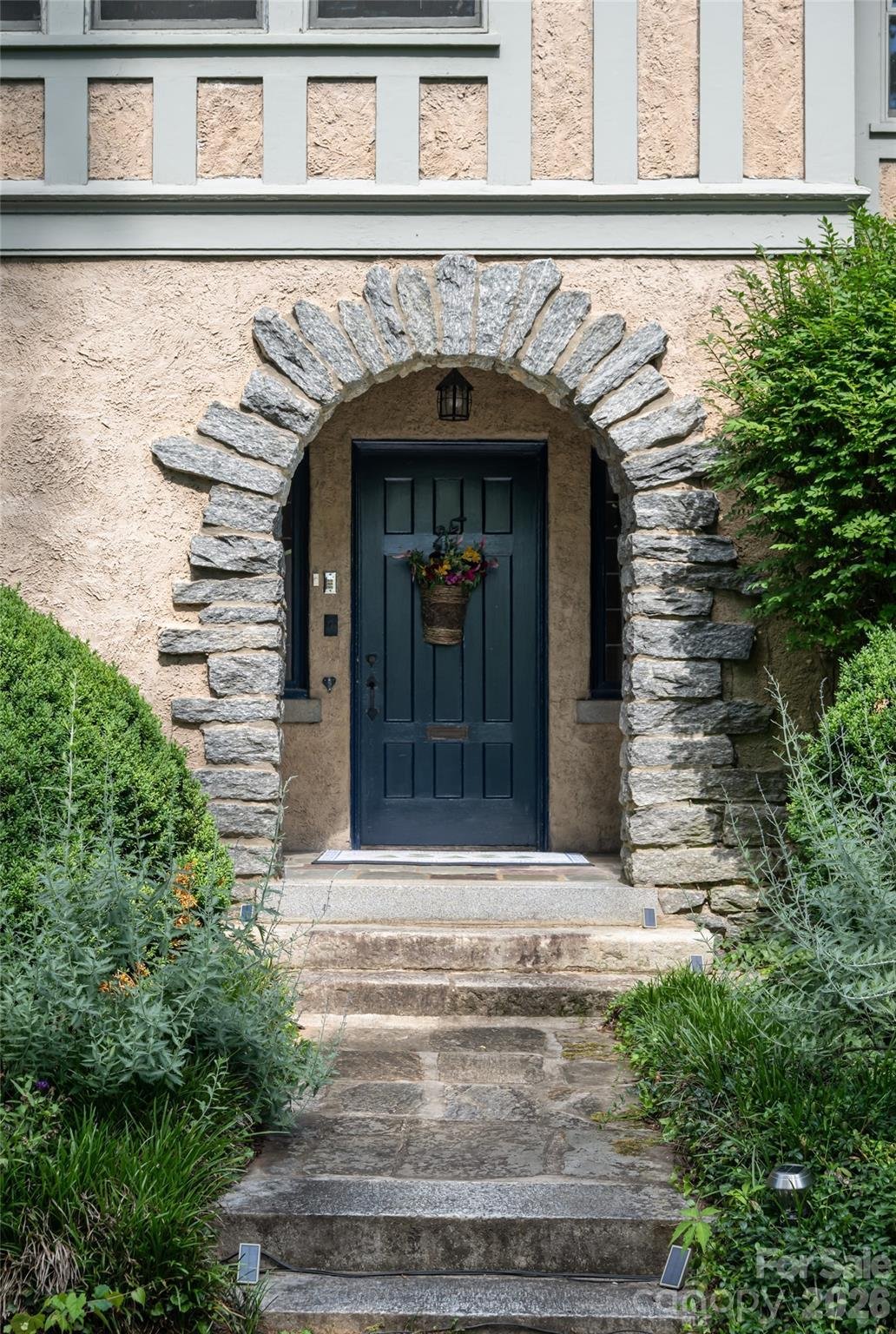 House in Asheville, North Carolina, United States 2 - 18099221