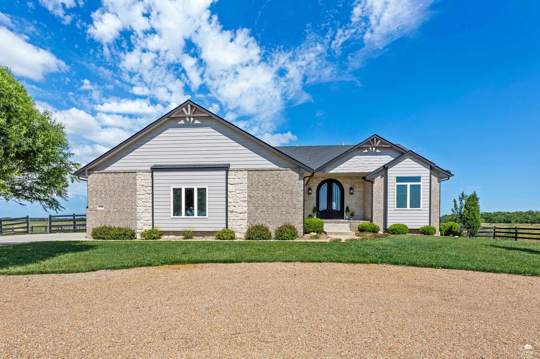 House in Halstead, Kansas, United States 4 - 18098585