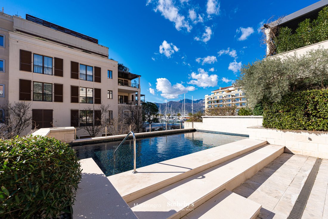 Apartment in Tivat, Tivat Municipality, Montenegro 2 - 17331904