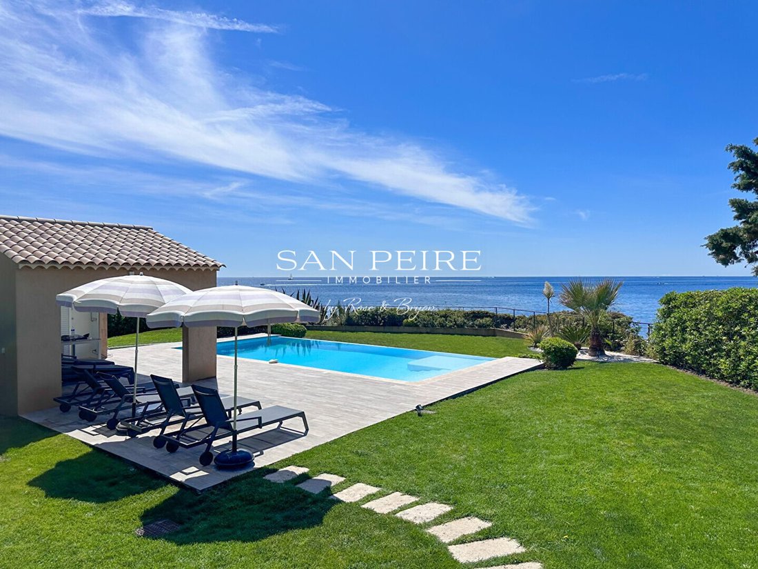 Villa in Les Issambres, Roquebrune-sur-Argens, France 4 - 16157893