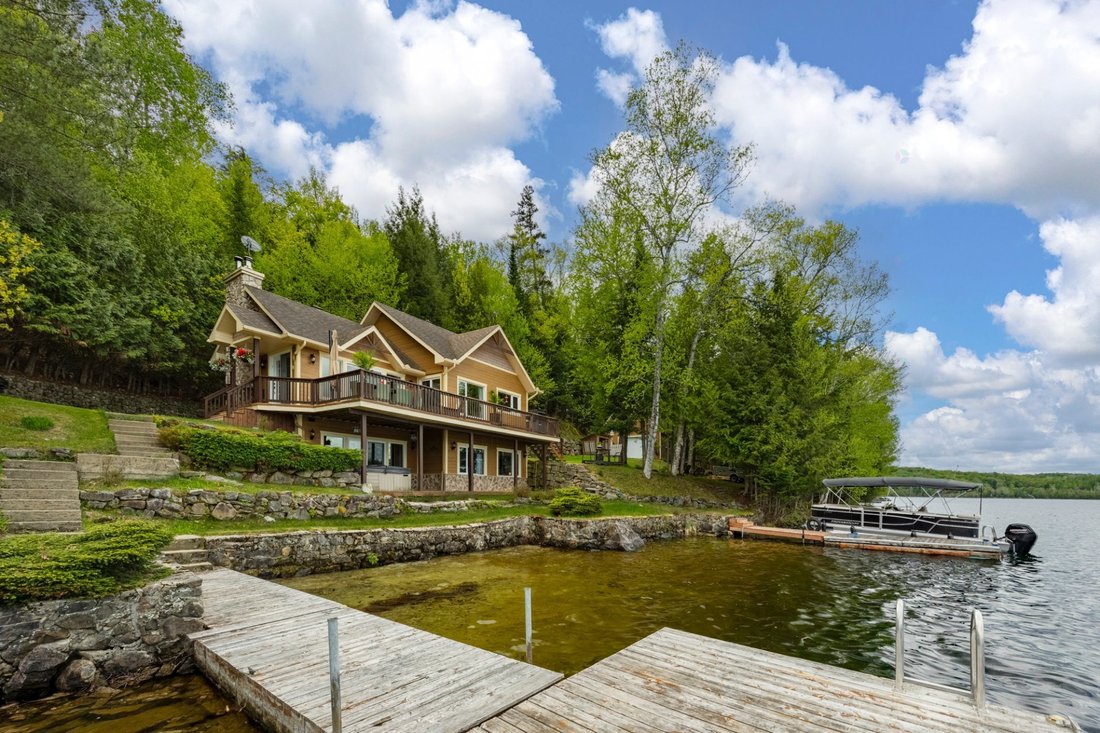 House in La Minerve, Quebec, Canada 1 - 18096450