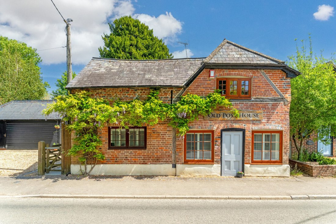 House in Hampshire, England 1 - 18098690
