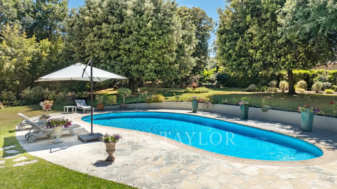 Villa in Le Rouret, Provence-Alpes-Côte d'Azur, France 2 - 18093852