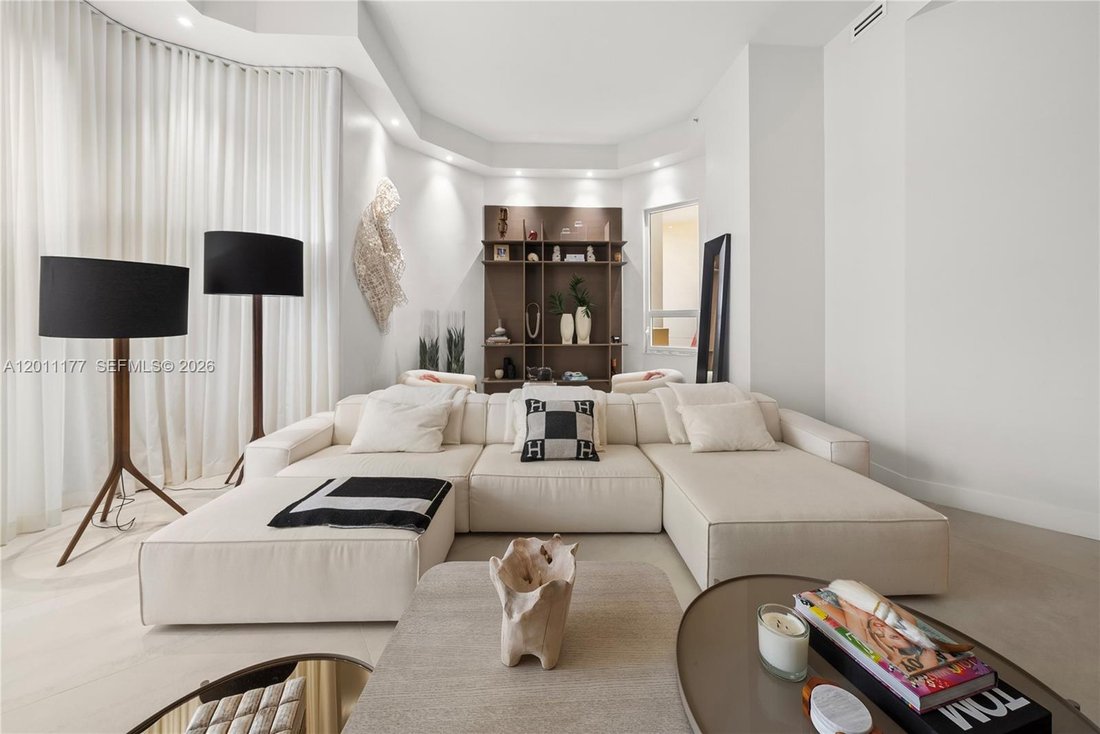 Condo in Miami, Florida, United States 5 - 18096062