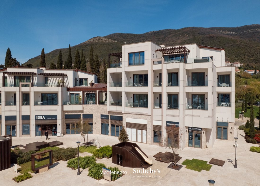 Apartment in Kumbor, Herceg Novi Municipality, Montenegro 3 - 17388736