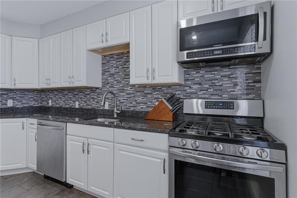 House in Lincoln, Rhode Island, United States 4 - 18094462