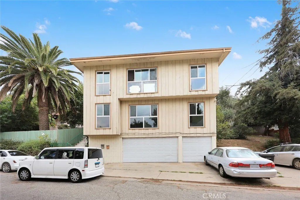 Los Angeles, California, United States 3 - 18091816