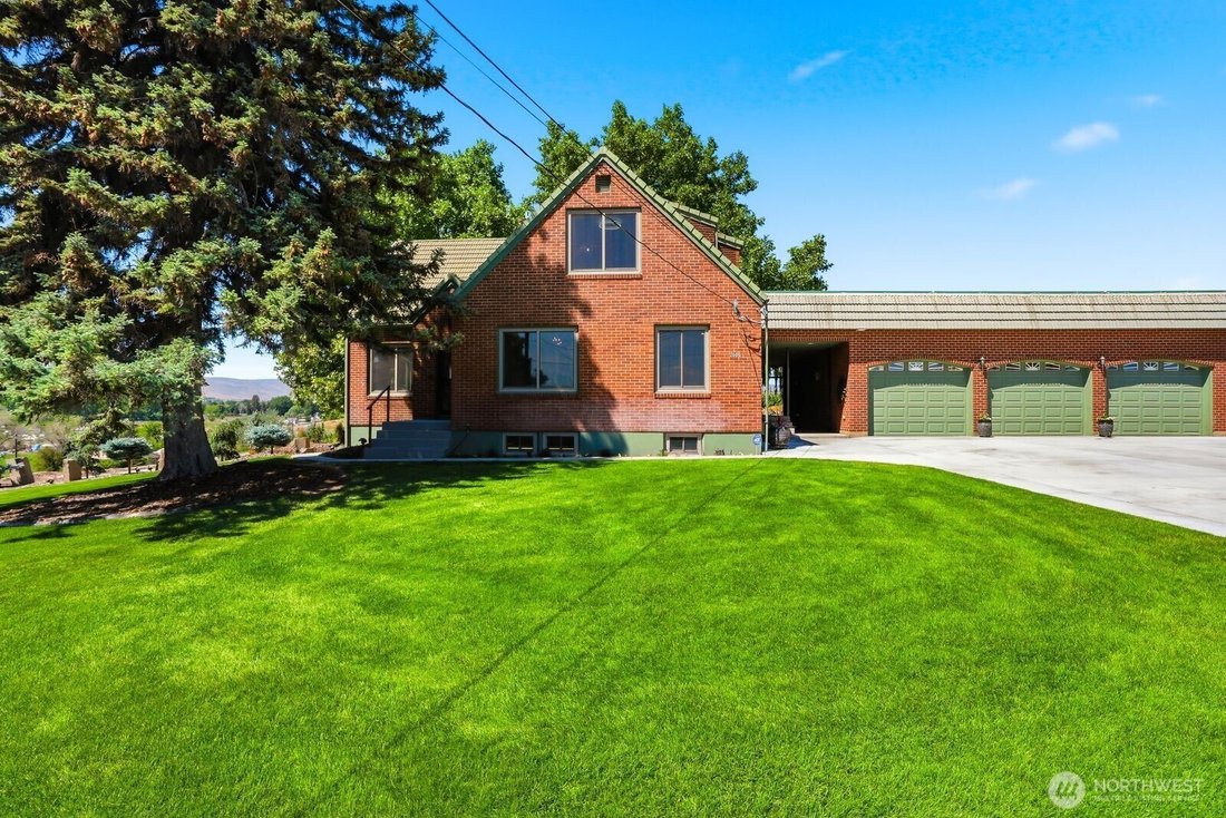 House in Yakima, Washington, United States 1 - 18095976