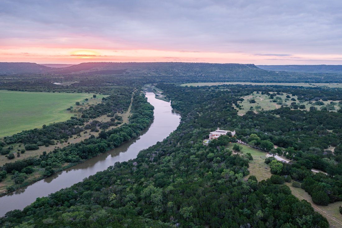 Farm Ranch in Graford, Texas, United States 2 - 18108054