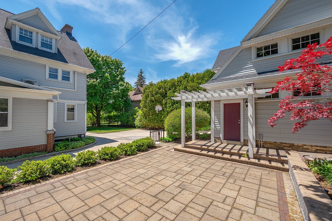 House in Sheboygan, Wisconsin, United States 5 - 18090975