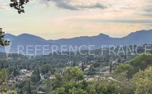 Land in Mougins, Provence-Alpes-Côte d'Azur, France 1