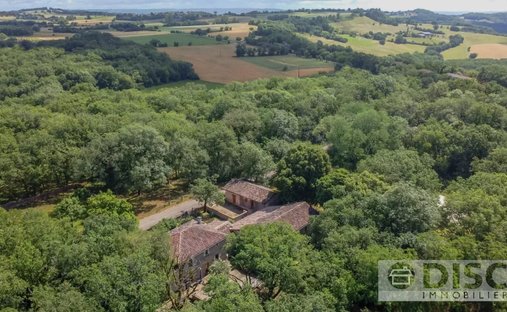 Estate in Saint-Antonin-Noble-Val, Occitania, France 1