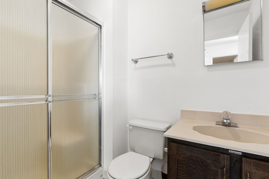 East Hampton, New York, United States 5 - 18092864