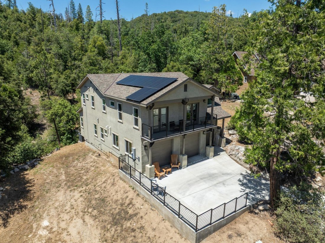 House in Bass Lake, California, United States 1 - 18108149