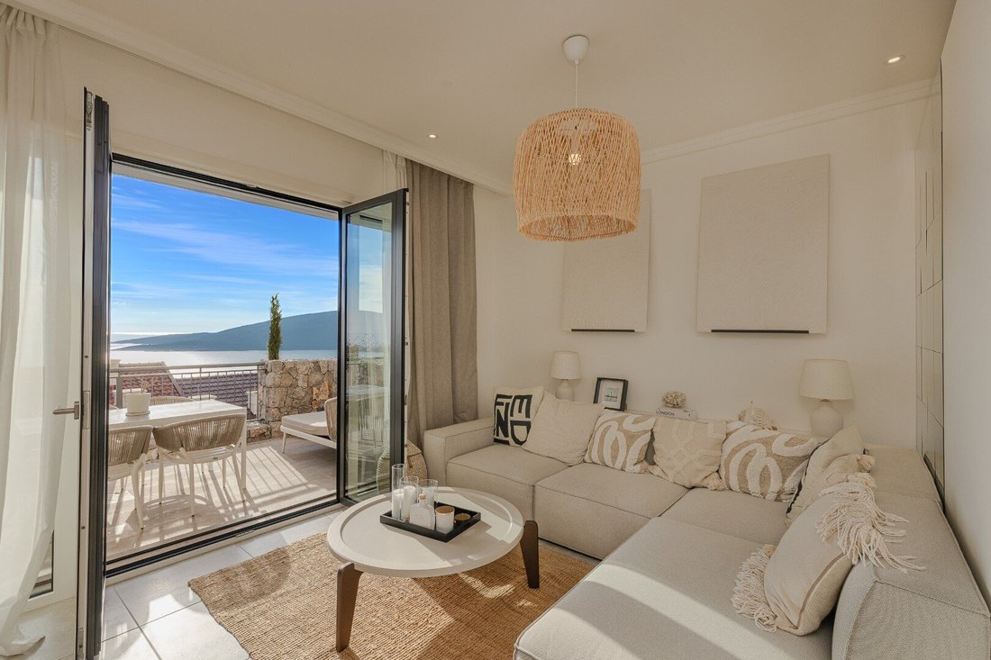Apartment in Milovići, Tivat Municipality, Montenegro 1 - 16952652