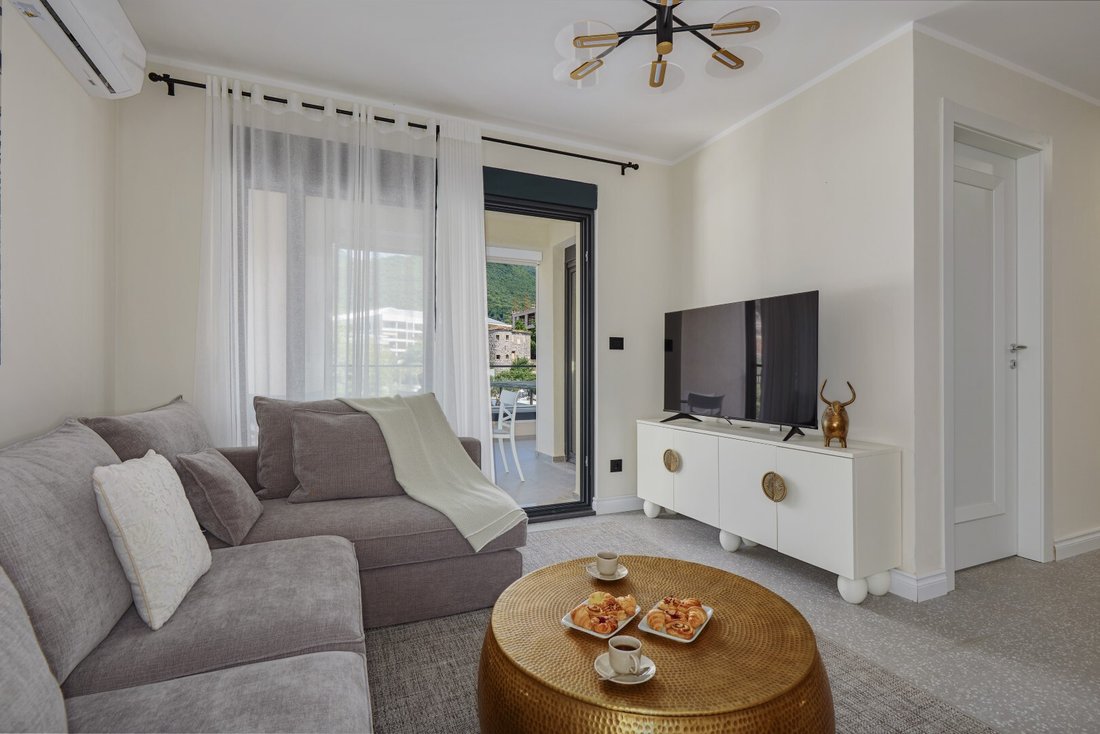 Apartment in Donja Lastva, Tivat Municipality, Montenegro 3 - 16503960