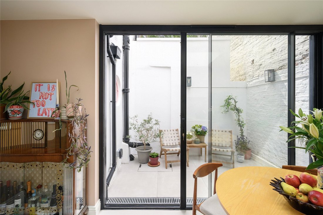 Apartment in Holland Park, Kensington And Chelsea, England 3 - 18091118