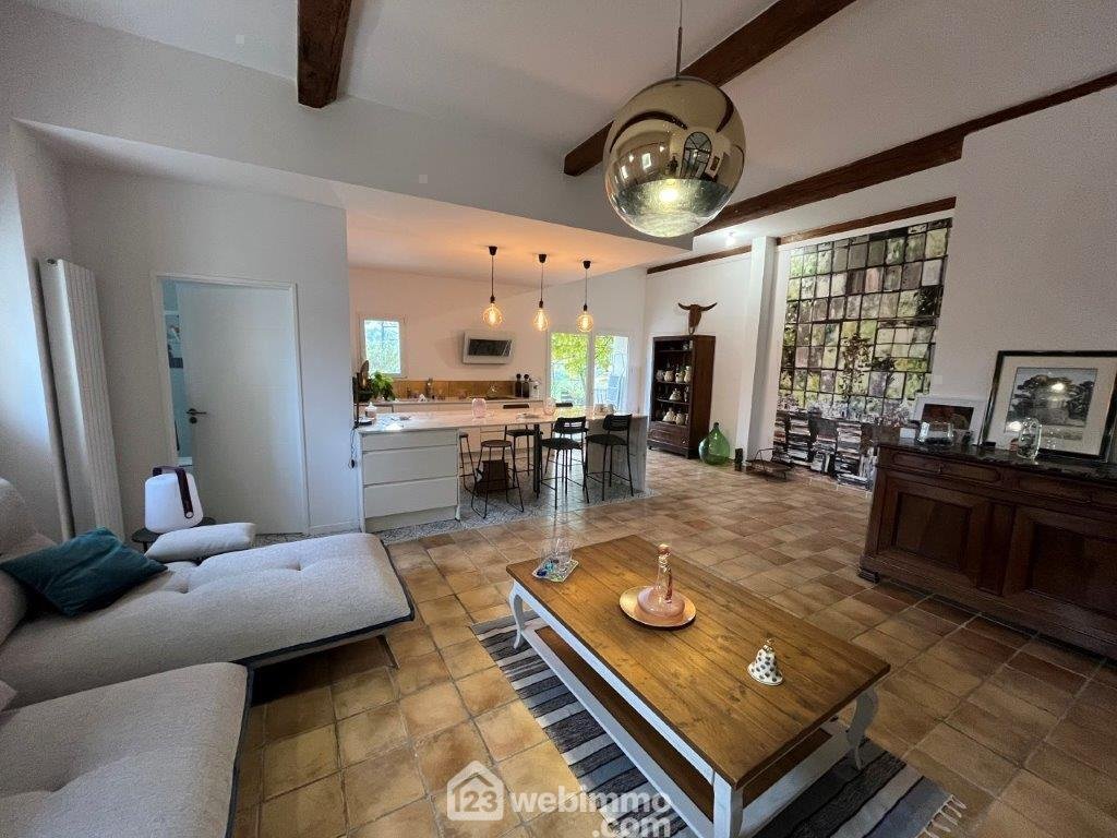Villa in Centre Ville, Castries, France 3 - 18101725