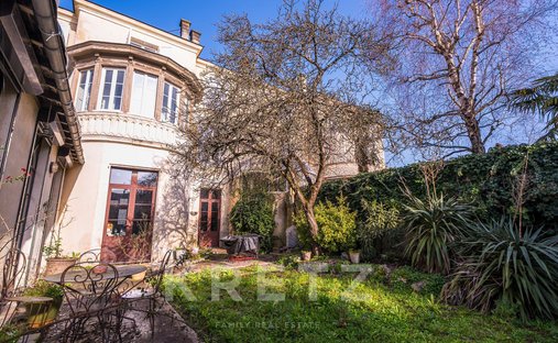 House in Cognac, Nouvelle-Aquitaine, France 1
