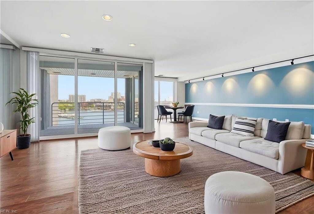 Condo in Norfolk, Virginia, United States 2 - 18091881