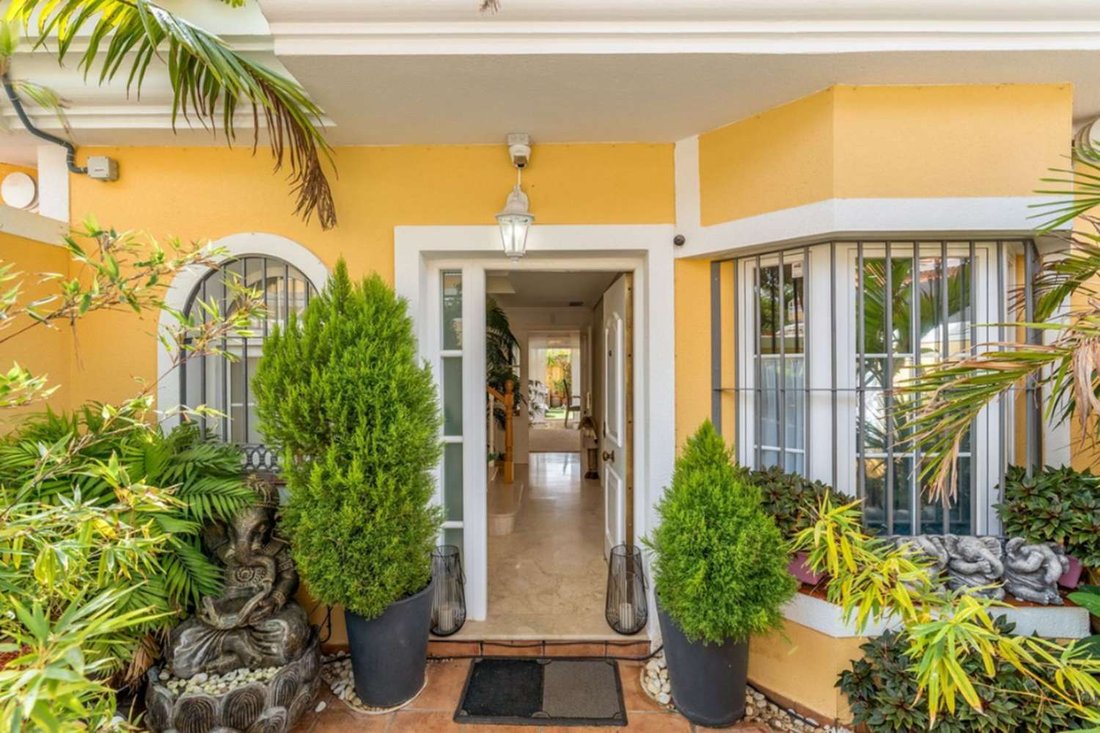 House in Sitio de Calahonda, Mijas, Spain 2 - 18107234
