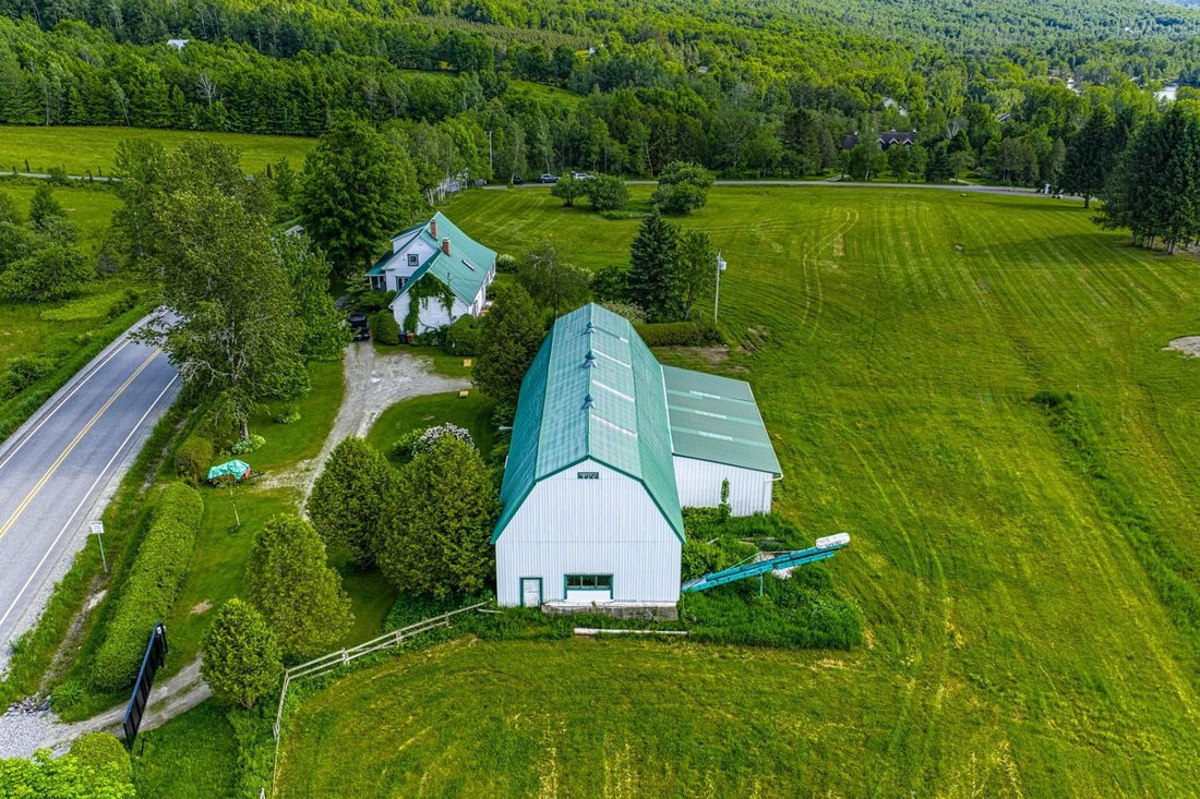 House in Stanstead, Quebec, Canada 4 - 16948792