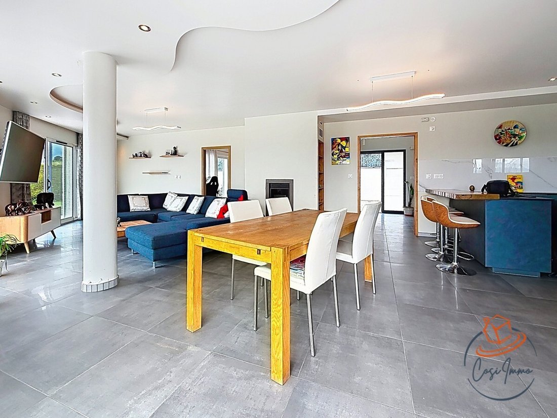 Villa in Challex, Auvergne-Rhône-Alpes, France 5 - 18092704