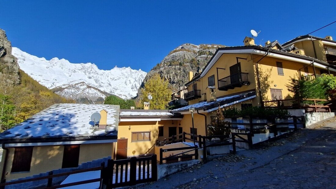 Apartment in Courmayeur, Aosta Valley / Vallée d'Aoste, Italy 4 - 18094904